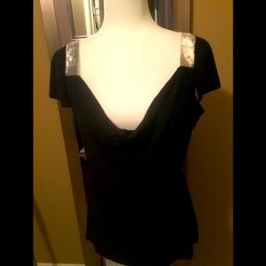 Beautiful blouse with flapper shoulder